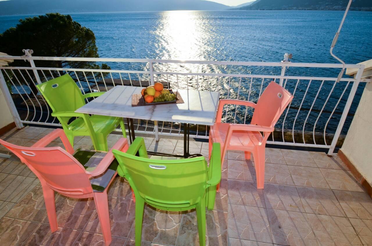Apartments Olga Tivat Bagian luar foto