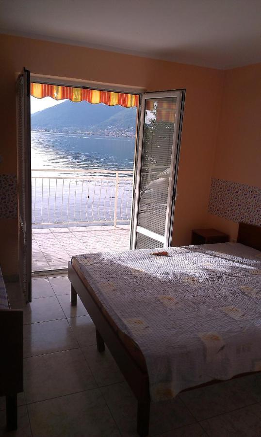 Apartments Olga Tivat Bagian luar foto